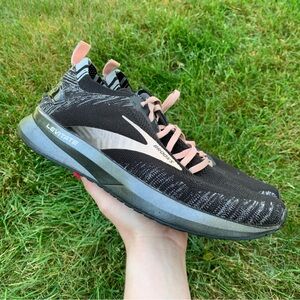 Brooks Levitate 4 Womens 8.5 Shoes Running Support Stability Trainer Black Pink